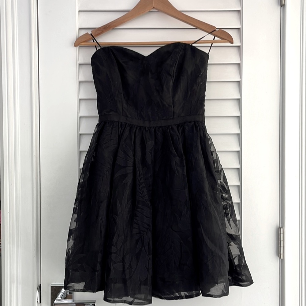 NEW Guess little black dress